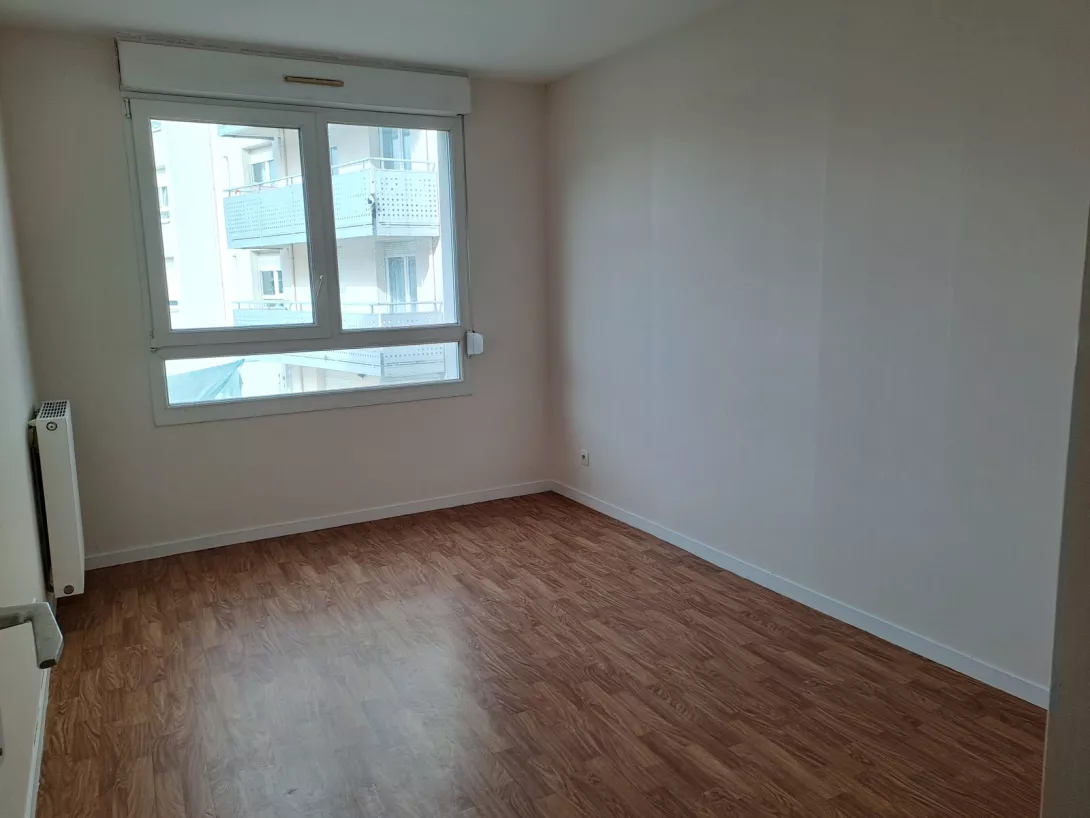  Location appartement T3  86.00m²  à Reims  (51100)  - ER.18049 - Galerie 5 - Ouvrir l'image en pleine taille