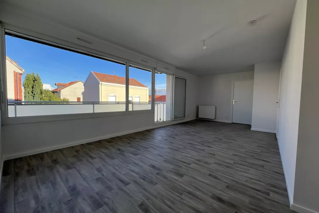  Achat appartement T5  90.00m²  à Reims  (51100)  - ER.18313 - Galerie 1 - Ouvrir l'image en pleine taille