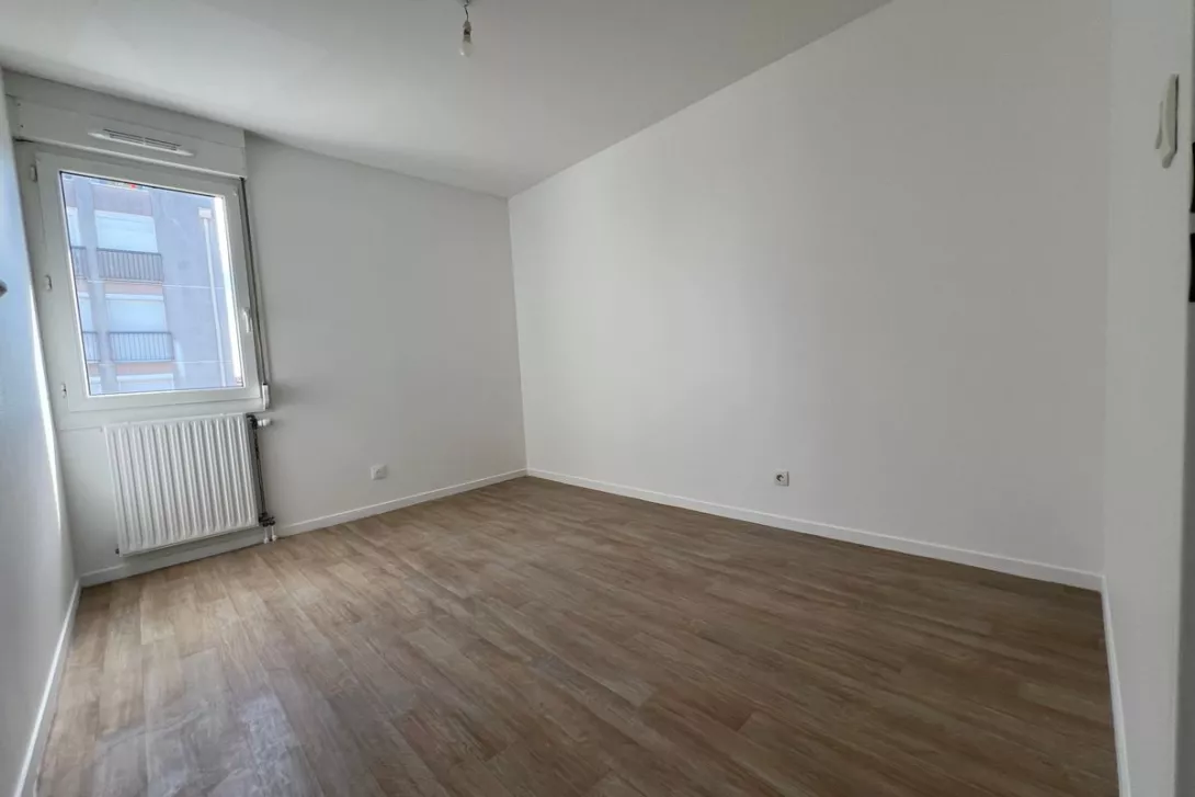  Achat appartement T4  84.00m²  à Reims  (51100)  - ER.18343 - Galerie 5 - Ouvrir l'image en pleine taille