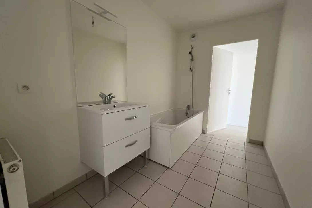 Achat appartement T4  84.00m²  à Reims  (51100)  - ER.18343 - Galerie 6 - Ouvrir l'image en pleine taille