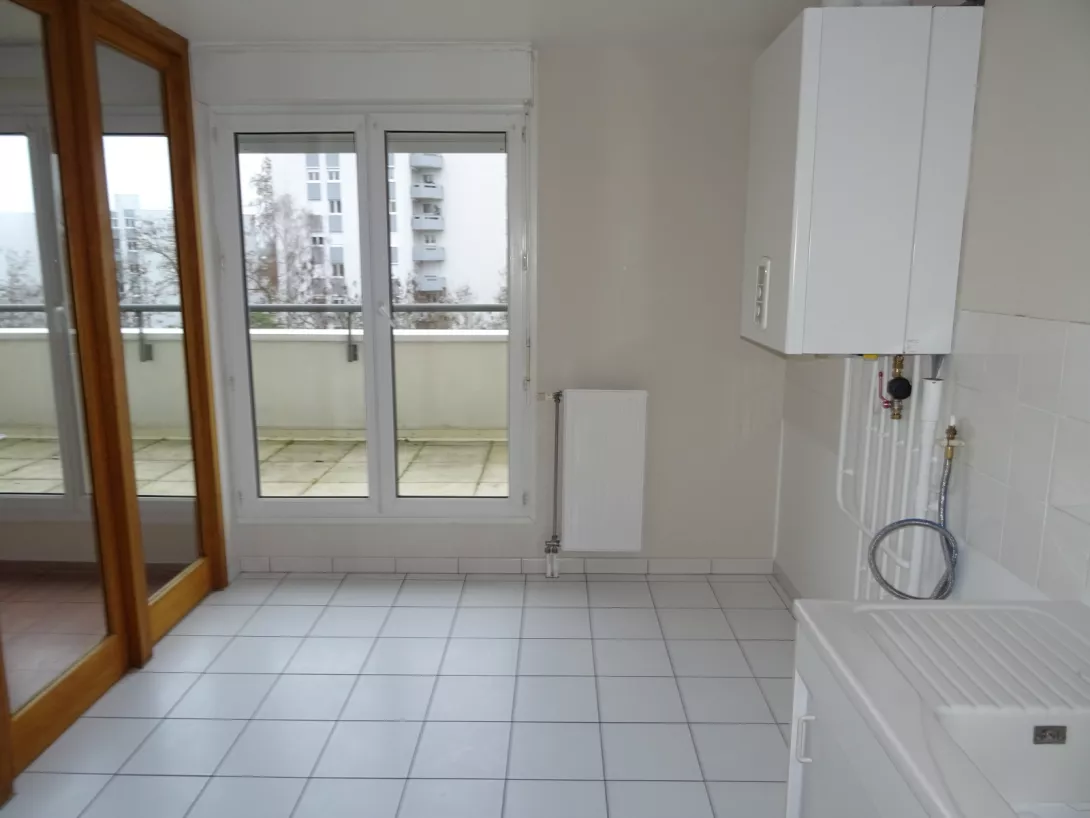  Location appartement T4  99.08m²  à Reims  (51100)  - ER.18724 - Galerie 5 - Ouvrir l'image en pleine taille