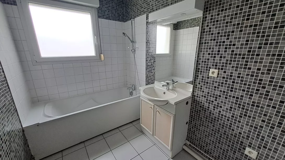  Location appartement T4  86.20m²  à Reims  (51100)  - ER.18833 - Galerie 6 - Ouvrir l'image en pleine taille