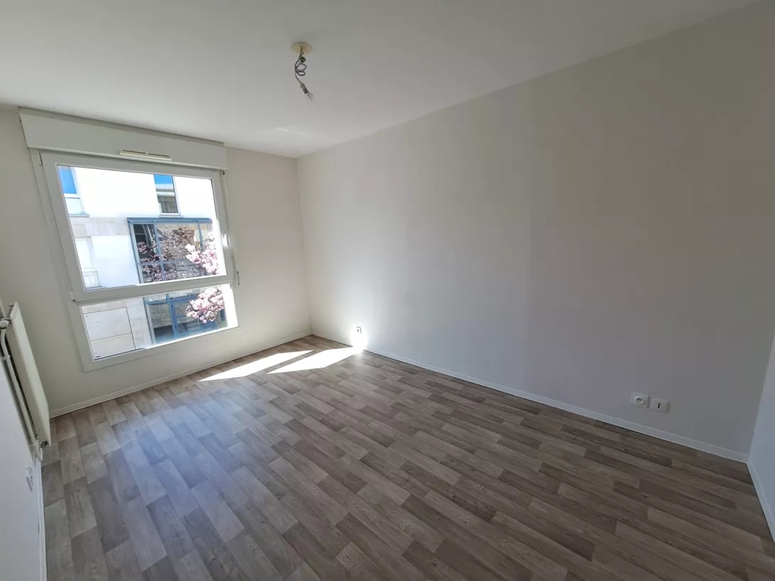  Location appartement T3  81.95m²  à Tinqueux  (51430)  - ER.18877 - Galerie 6 - Ouvrir l'image en pleine taille