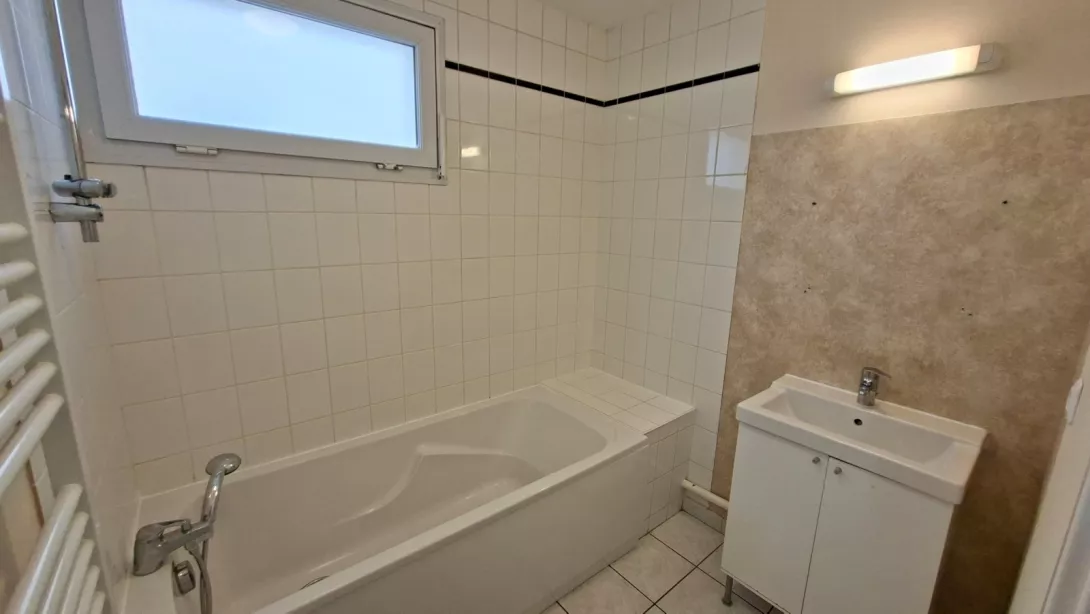  Location appartement T4  81.85m²  à Tinqueux  (51430)  - ER.19004 - Galerie 7 - Ouvrir l'image en pleine taille