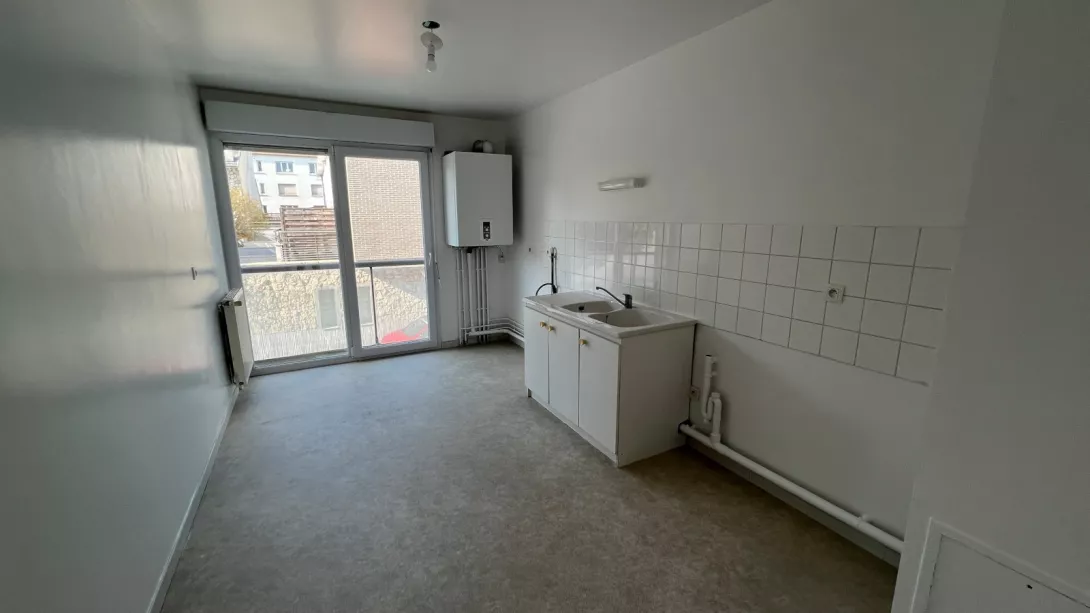  Location appartement T4  82.00m²  à Reims  (51100)  - ER.19742 - Galerie 4 - Ouvrir l'image en pleine taille