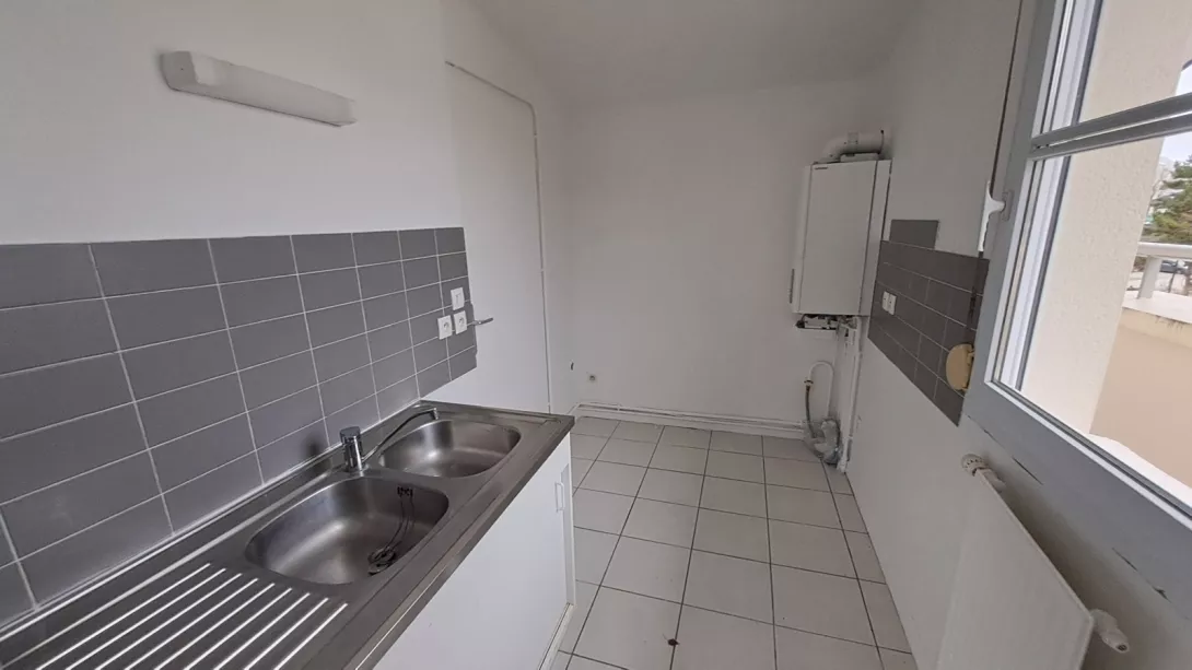  Location appartement T4  81.00m²  à Reims  (51100)  - ER.20022 - Galerie 5 - Ouvrir l'image en pleine taille