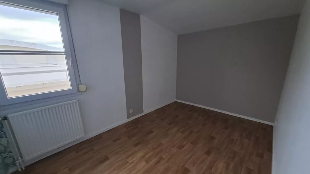  Location appartement T4  81.00m²  à Reims  (51100)  - ER.20022 - Galerie 6 - Ouvrir l'image en pleine taille