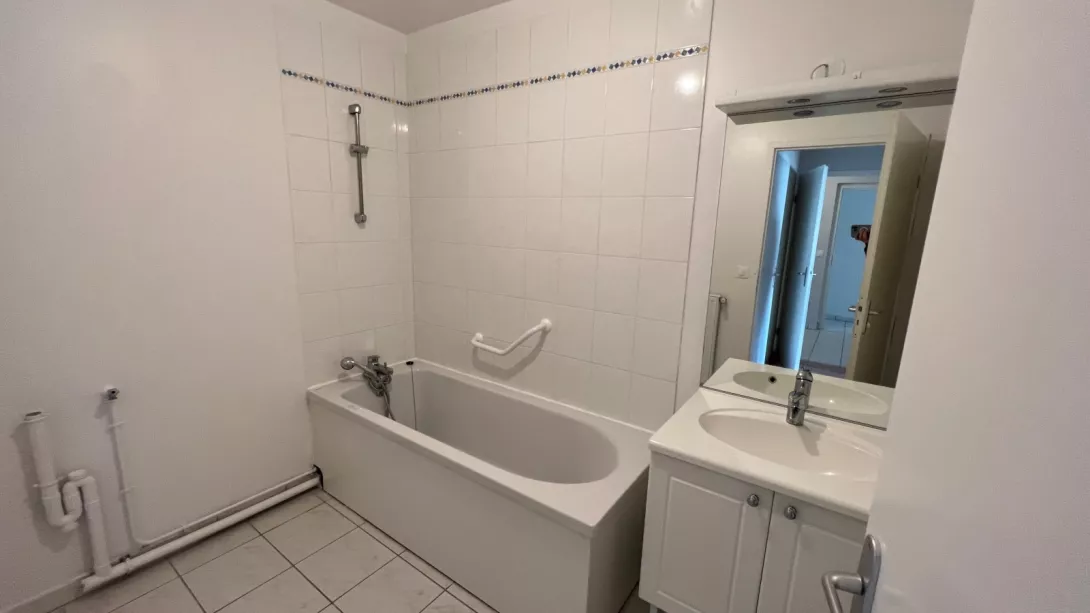  Location appartement T4  94.20m²  à Reims  (51100)  - ER.21761 - Galerie 4 - Ouvrir l'image en pleine taille