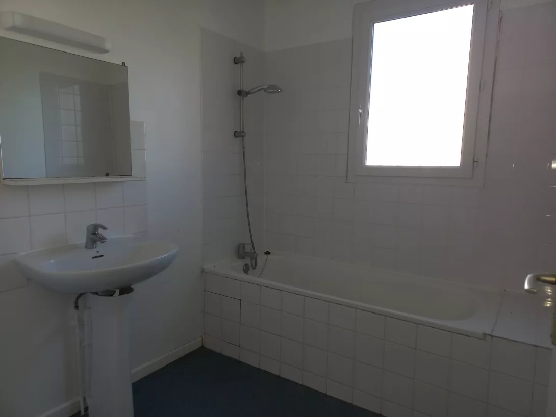  Achat maison T5  92.77m²  à Couvrot  (51300)  - ER.21826 - Galerie 5 - Ouvrir l'image en pleine taille
