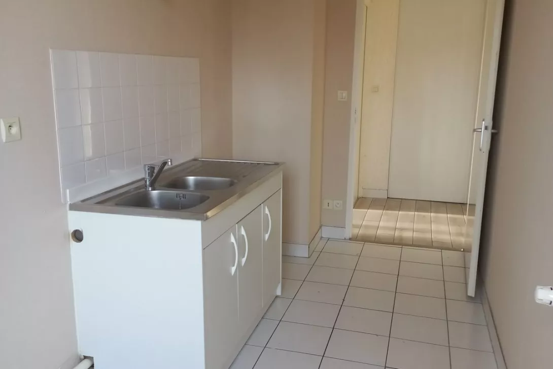  Achat appartement T5  83.00m²  à Betheny  (51450)  - ER.22454 - Galerie 8 - Ouvrir l'image en pleine taille
