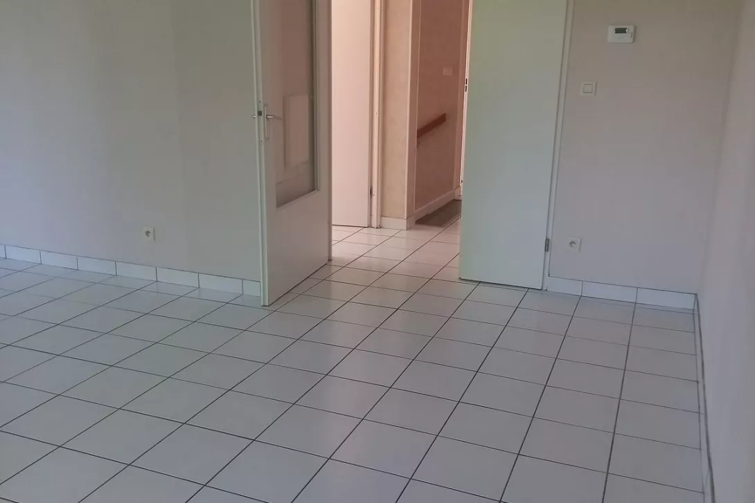  Achat appartement T5  83.00m²  à Betheny  (51450)  - ER.22463 - Galerie 2 - Ouvrir l'image en pleine taille