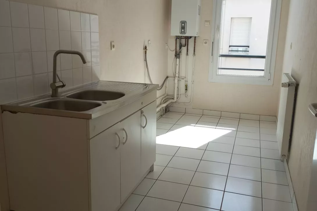  Achat appartement T5  83.00m²  à Betheny  (51450)  - ER.22463 - Galerie 4 - Ouvrir l'image en pleine taille