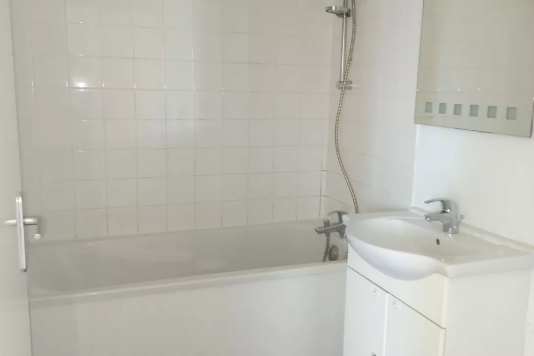  Achat appartement T5  83.00m²  à Betheny  (51450)  - ER.22463 - Galerie 7 - Ouvrir l'image en pleine taille