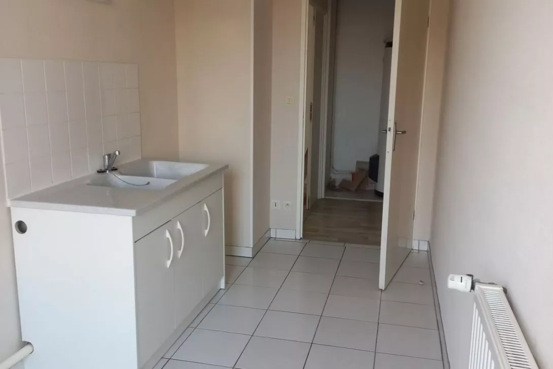  Achat appartement T5  93.00m²  à Betheny  (51450)  - ER.22466 - Galerie 4 - Ouvrir l'image en pleine taille