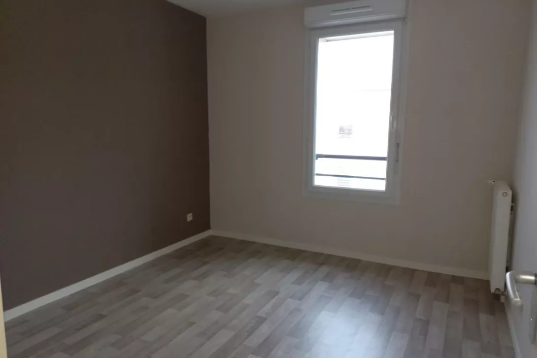  Achat appartement T5  93.00m²  à Betheny  (51450)  - ER.22466 - Galerie 5 - Ouvrir l'image en pleine taille