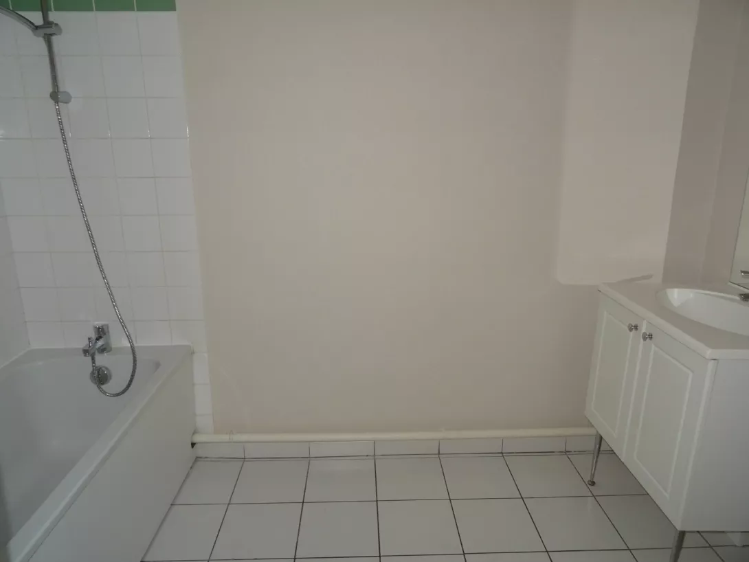  Location appartement T4  80.50m²  à Reims  (51100)  - ER.22658 - Galerie 3 - Ouvrir l'image en pleine taille