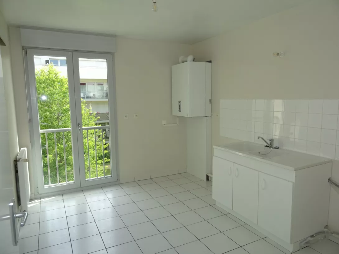  Location appartement T4  80.50m²  à Reims  (51100)  - ER.22658 - Galerie 4 - Ouvrir l'image en pleine taille