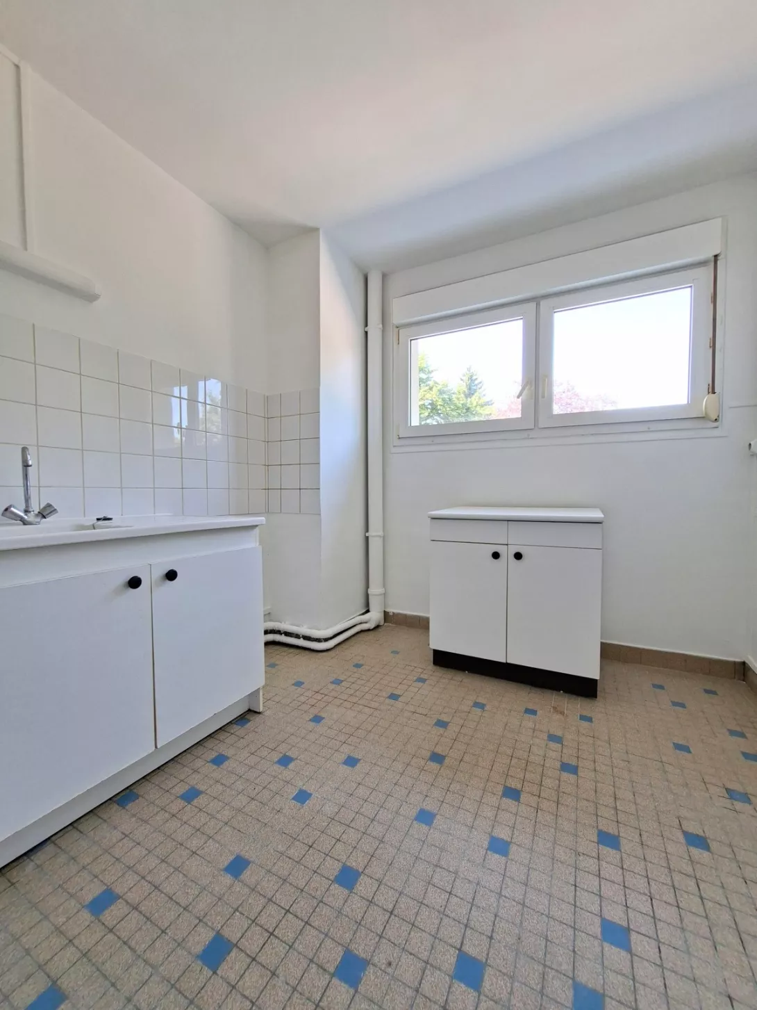  Location appartement T4  71.00m²  à Sezanne  (51120)  - ER.22854 - Galerie 3 - Ouvrir l'image en pleine taille