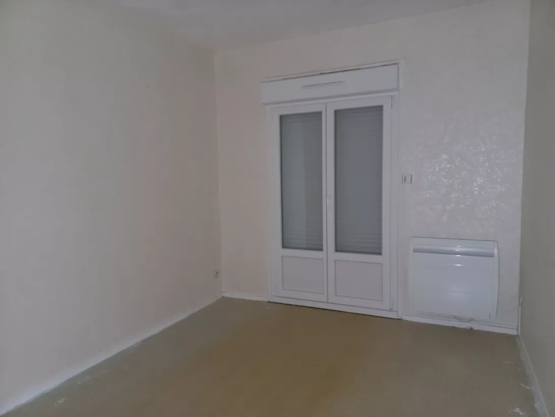  Achat maison T3  63.00m²  à Montmirail  (51210)  - ER.23378 - Galerie 4 - Ouvrir l'image en pleine taille