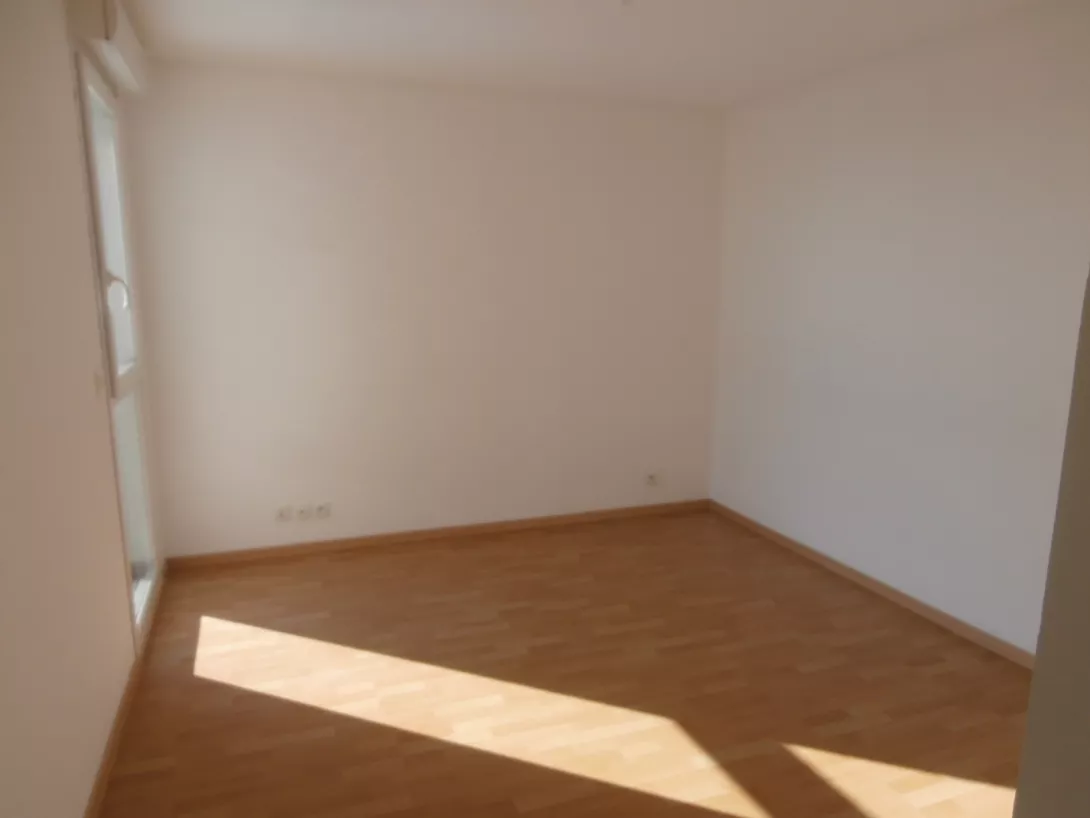  Location maison T6  148.43m²  à Champigny  (51370)  - ER.24047 - Galerie 5 - Ouvrir l'image en pleine taille