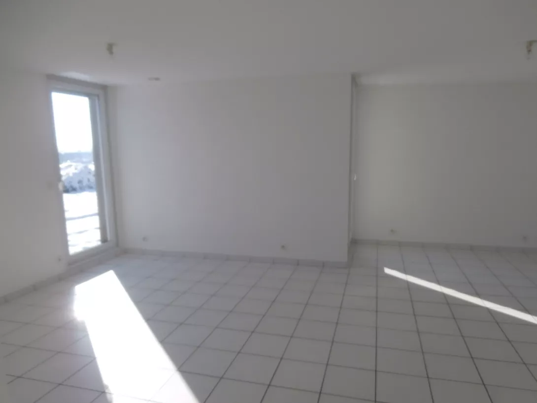  Location maison T6  148.43m²  à Champigny  (51370)  - ER.24047 - Galerie 7 - Ouvrir l'image en pleine taille