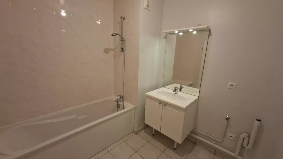  Location appartement T3  76.60m²  à Reims  (51100)  - ER.24214 - Galerie 5 - Ouvrir l'image en pleine taille