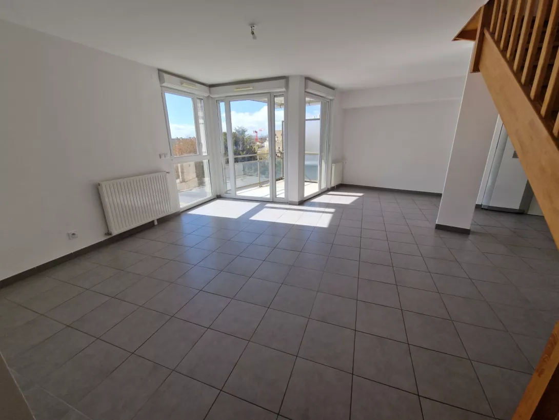  Location appartement T5  112.23m²  à Reims  (51100)  - ER.25874 - Galerie 6 - Ouvrir l'image en pleine taille