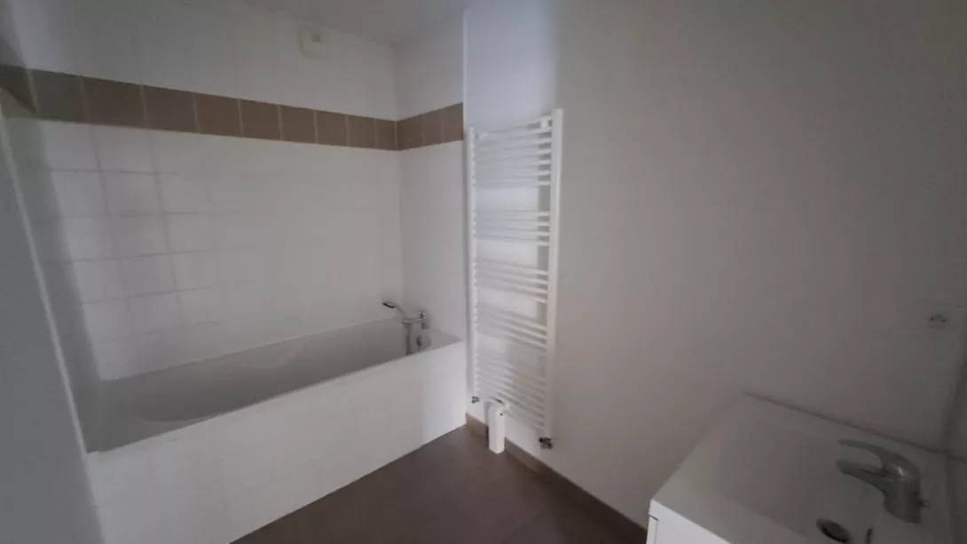  Location appartement T3  78.50m²  à Reims  (51100)  - ER.27885 - Galerie 7 - Ouvrir l'image en pleine taille