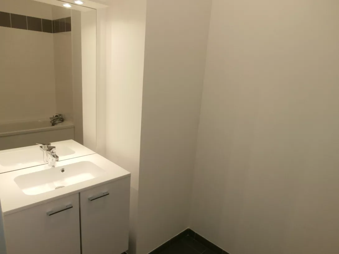  Location appartement T4  81.20m²  à Reims  (51100)  - ER.28535 - Galerie 7 - Ouvrir l'image en pleine taille