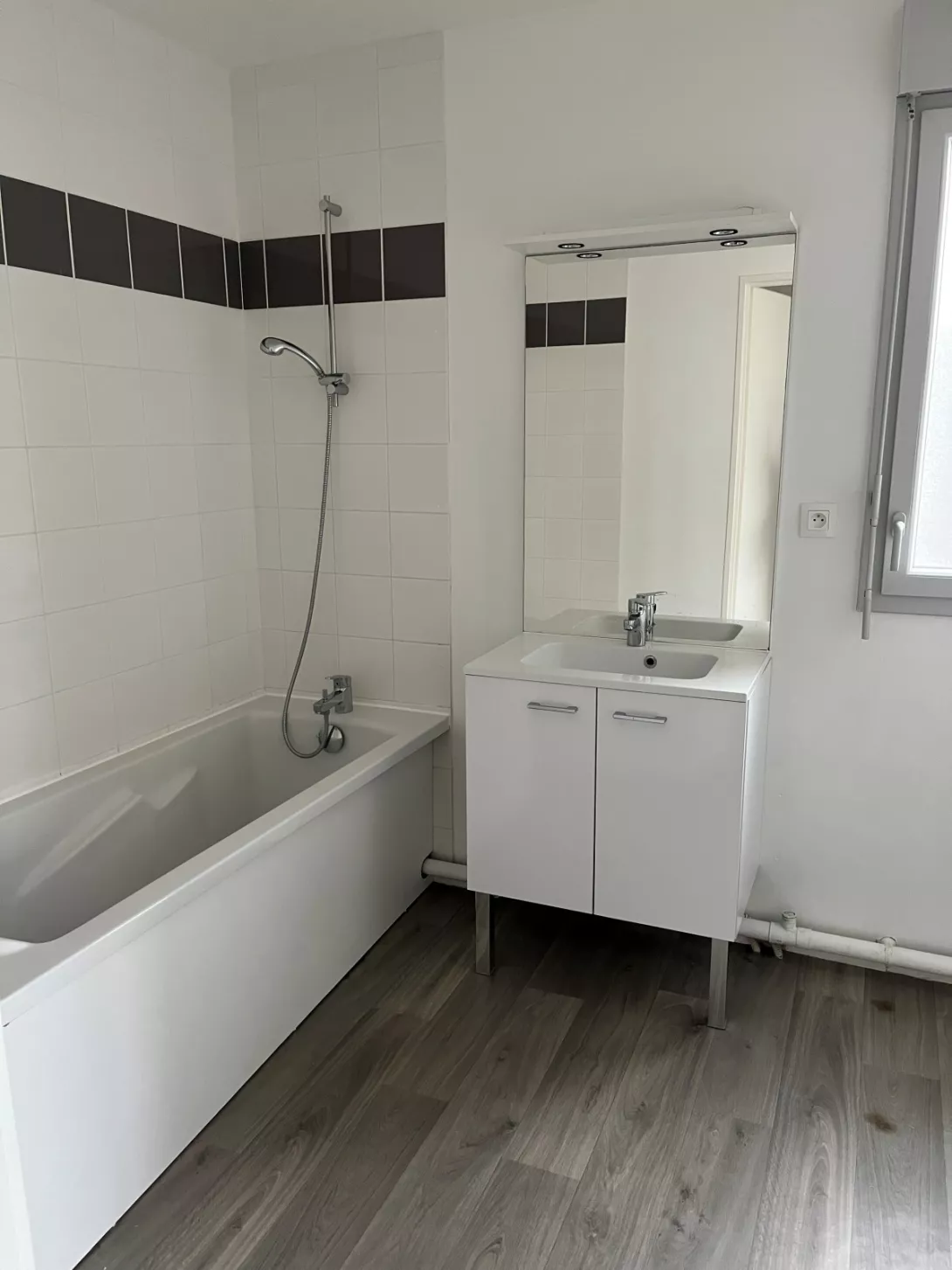  Location appartement T4  88.50m²  à Epernay  (51200)  - ER.30038 - Galerie 6 - Ouvrir l'image en pleine taille