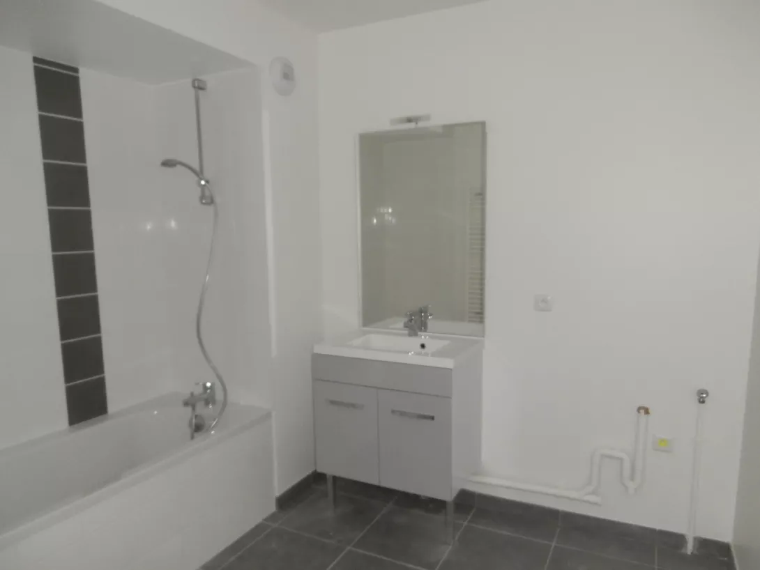  Location appartement T4  74.50m²  à Reims  (51100)  - ER.30276 - Galerie 1 - Ouvrir l'image en pleine taille