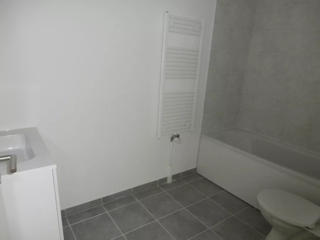  Location appartement T5  107.30m²  à Reims  (51100)  - ER.30400 - Galerie 2 - Ouvrir l'image en pleine taille
