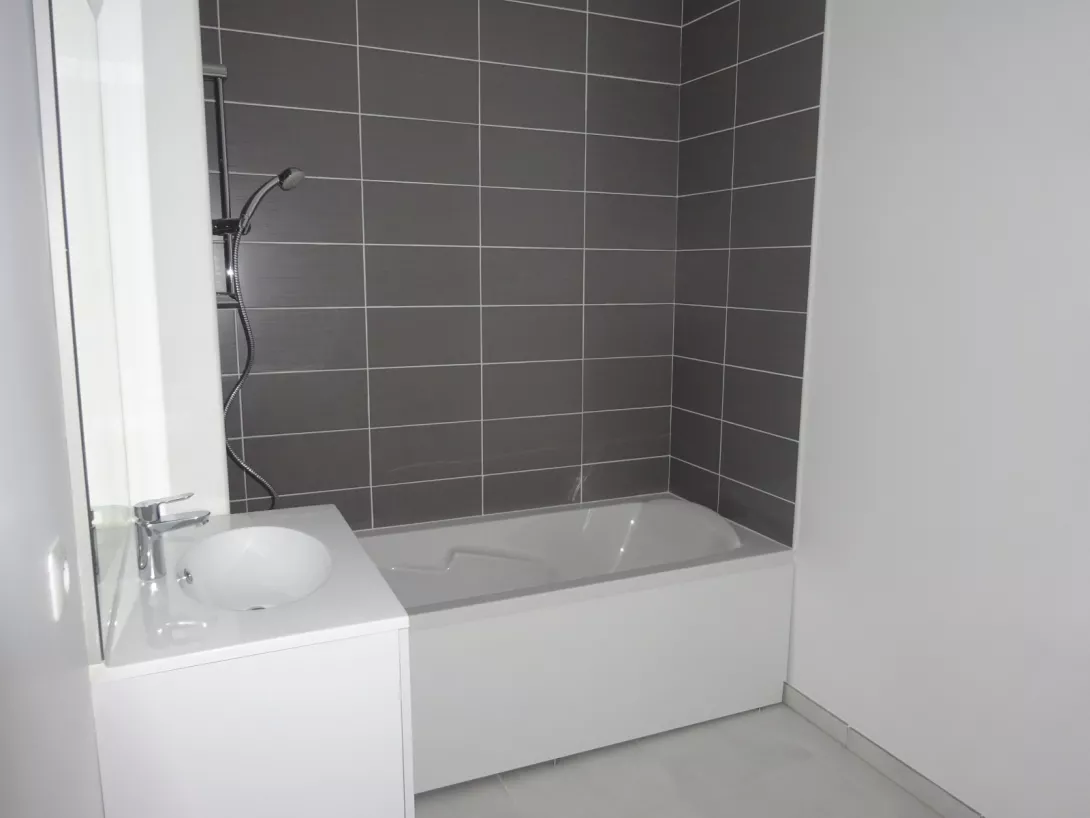  Location appartement T5  92.22m²  à Reims  (51100)  - ER.30639 - Galerie 3 - Ouvrir l'image en pleine taille