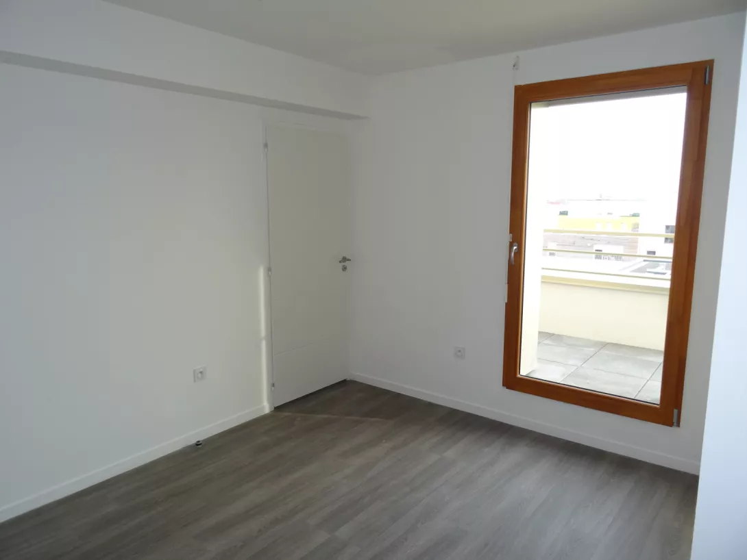  Location appartement T5  94.90m²  à Reims  (51100)  - ER.34763 - Galerie 3 - Ouvrir l'image en pleine taille