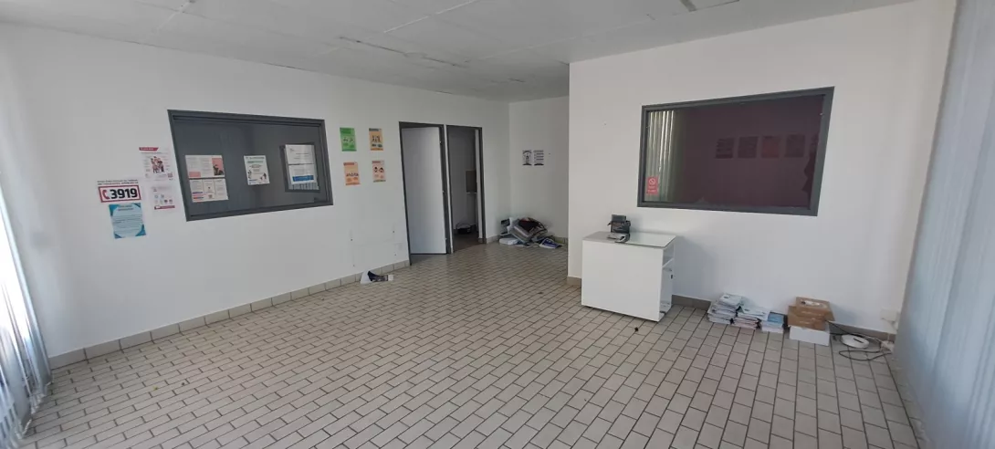  Location local-commercial  63.00m²  à Reims  (51100)  - ER.42184 - Galerie 3 - Ouvrir l'image en pleine taille