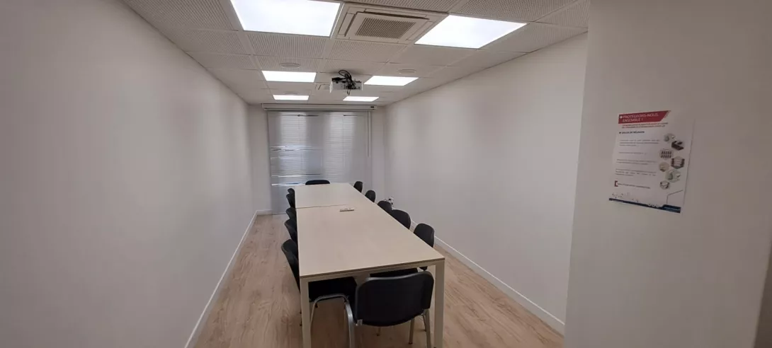  Location local-commercial  172.70m²  à Saint-Dizier  (52100)  - ER.42558 - Galerie 3 - Ouvrir l'image en pleine taille