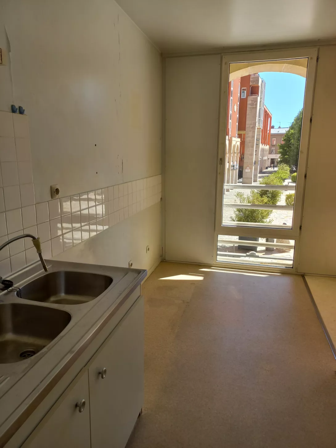  Achat appartement T2  57.00m²  à Epernay  (51200)  - ER.61528 - Galerie 5 - Ouvrir l'image en pleine taille