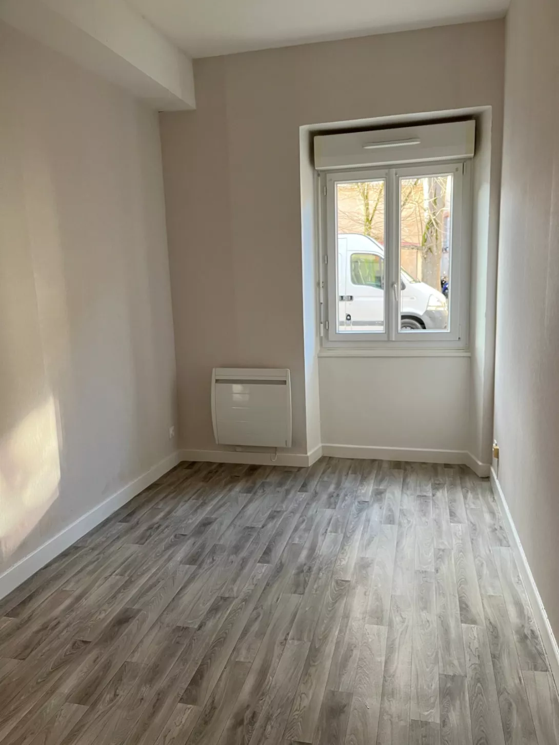  Location appartement T3  56.00m²  à Epernay  (51200)  - ER.61605 - Galerie 4 - Ouvrir l'image en pleine taille