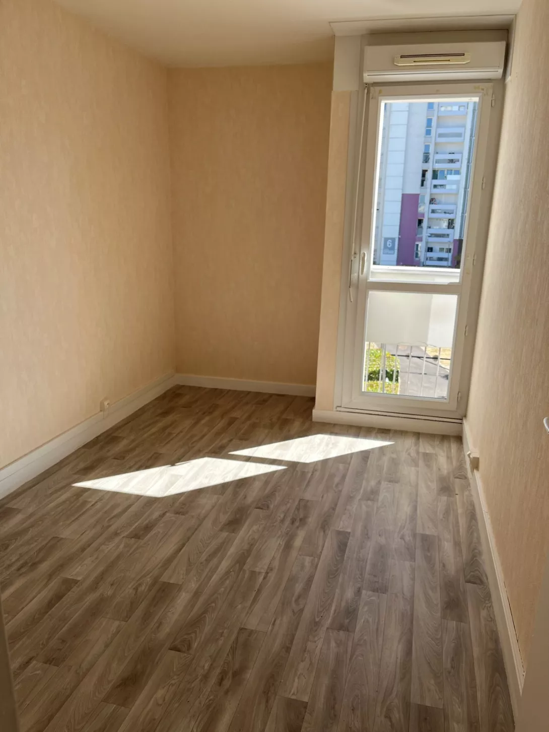  Location appartement T4  75.00m²  à Epernay  (51200)  - ER.62165 - Galerie 4 - Ouvrir l'image en pleine taille