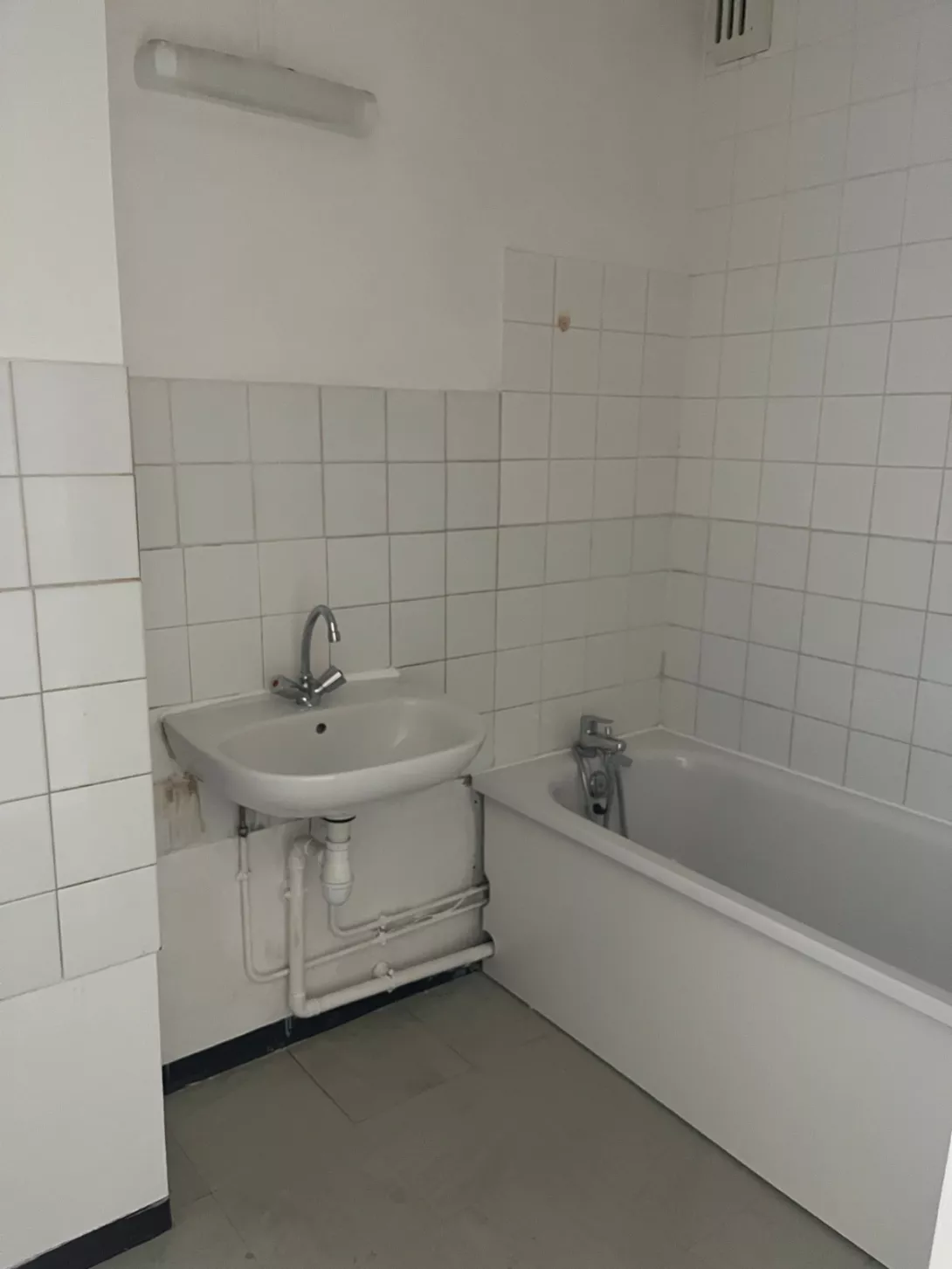  Location appartement T4  75.00m²  à Epernay  (51200)  - ER.62165 - Galerie 6 - Ouvrir l'image en pleine taille