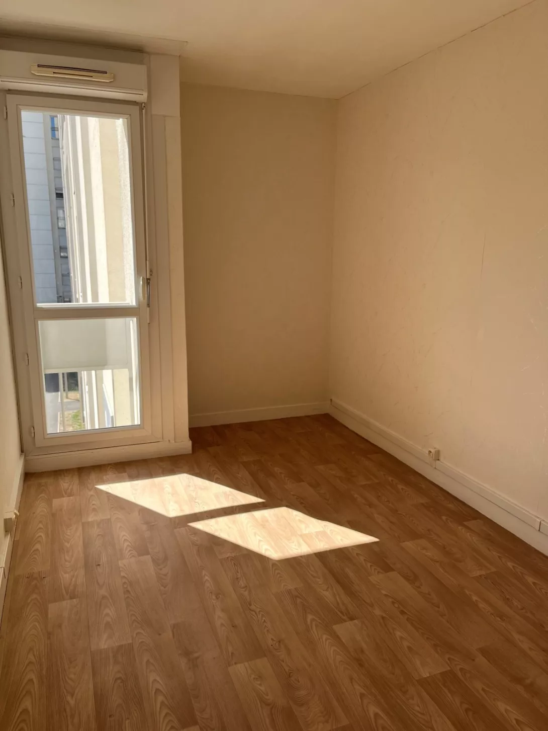  Location appartement T4  79.00m²  à Epernay  (51200)  - ER.62364 - Galerie 4 - Ouvrir l'image en pleine taille