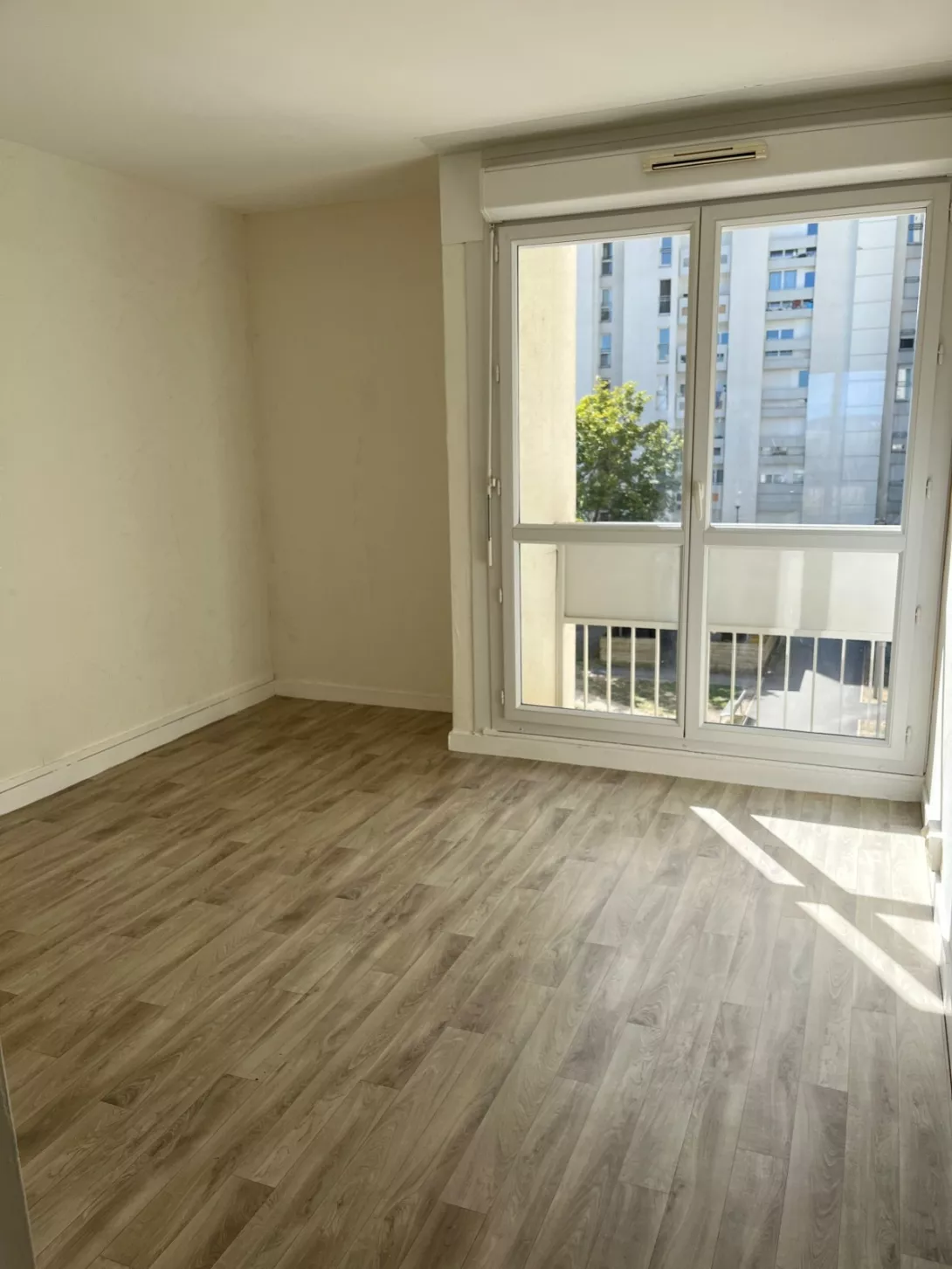  Location appartement T4  79.00m²  à Epernay  (51200)  - ER.62364 - Galerie 5 - Ouvrir l'image en pleine taille