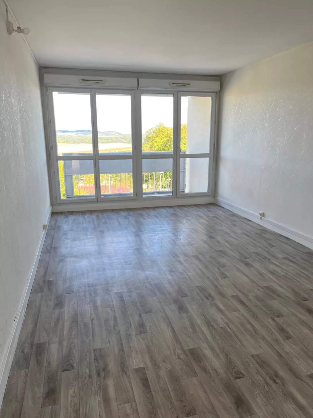  Location appartement T4  79.00m²  à Epernay  (51200)  - ER.62364 - Galerie 1 - Ouvrir l'image en pleine taille