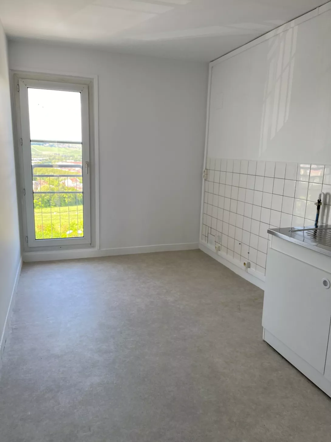  Location appartement T3  64.00m²  à Epernay  (51200)  - ER.62369 - Galerie 2 - Ouvrir l'image en pleine taille