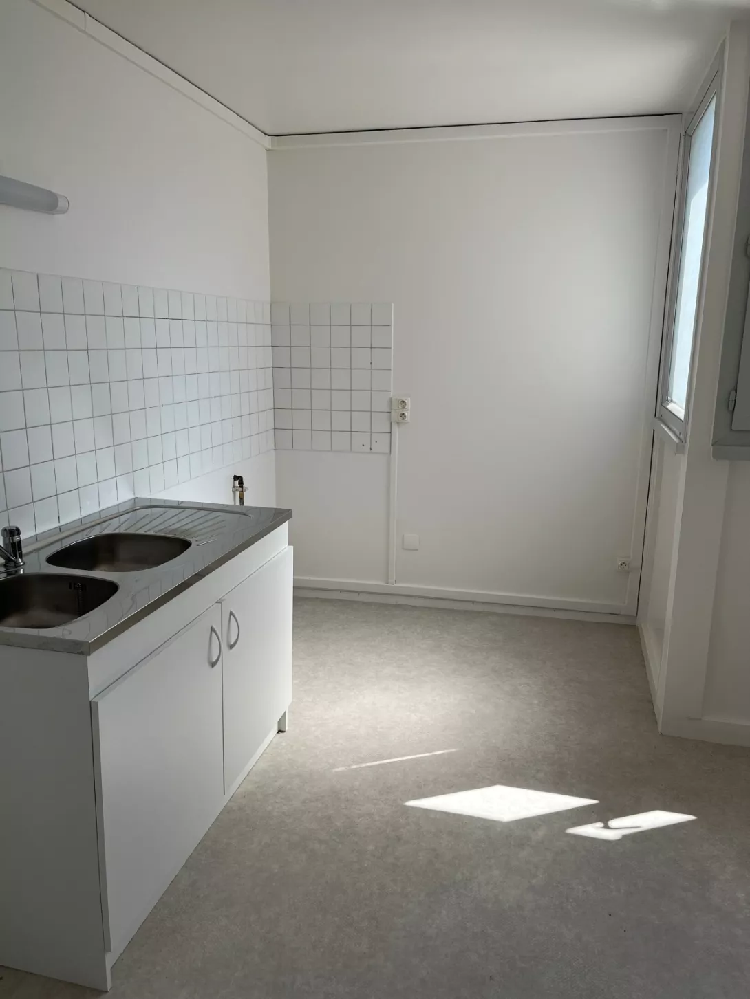  Location appartement T4  80.00m²  à Epernay  (51200)  - ER.62679 - Galerie 2 - Ouvrir l'image en pleine taille