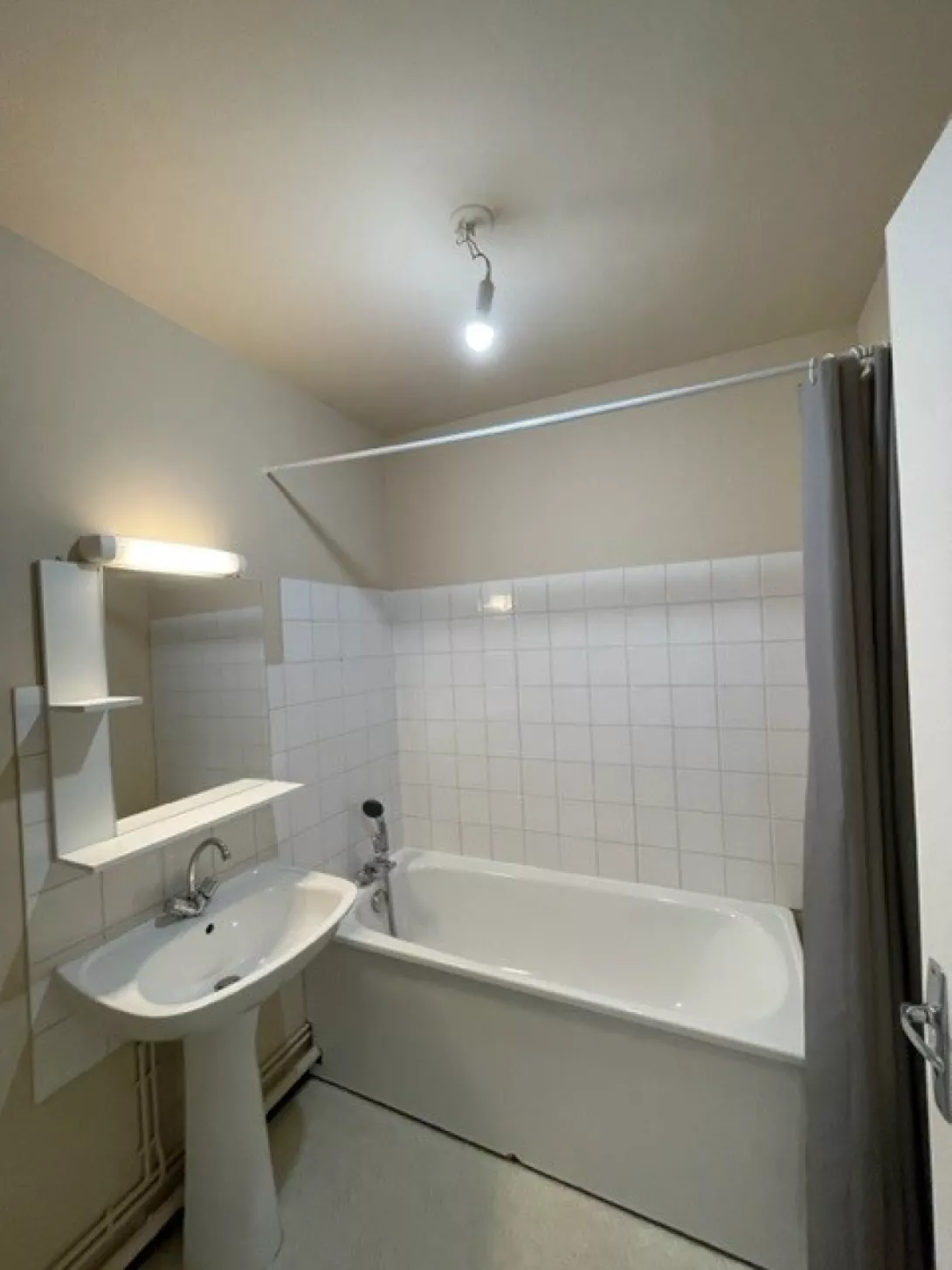  Location appartement T1  31.00m²  à Avize  (51190)  - ER.64342 - Galerie 3 - Ouvrir l'image en pleine taille