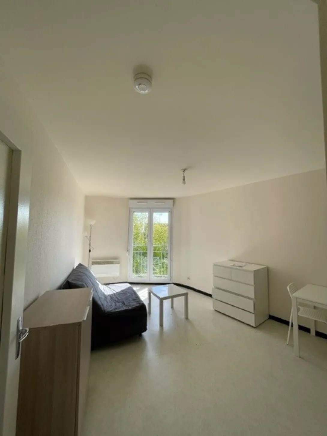  Location appartement T1  31.00m²  à Avize  (51190)  - ER.64342 - Galerie 1 - Ouvrir l'image en pleine taille