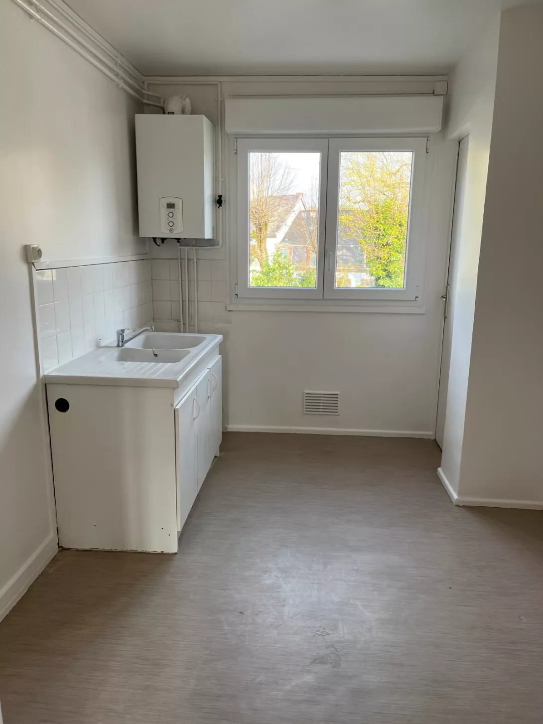  Location appartement T4  66.00m²  à Avize  (51190)  - ER.64360 - Galerie 1 - Ouvrir l'image en pleine taille