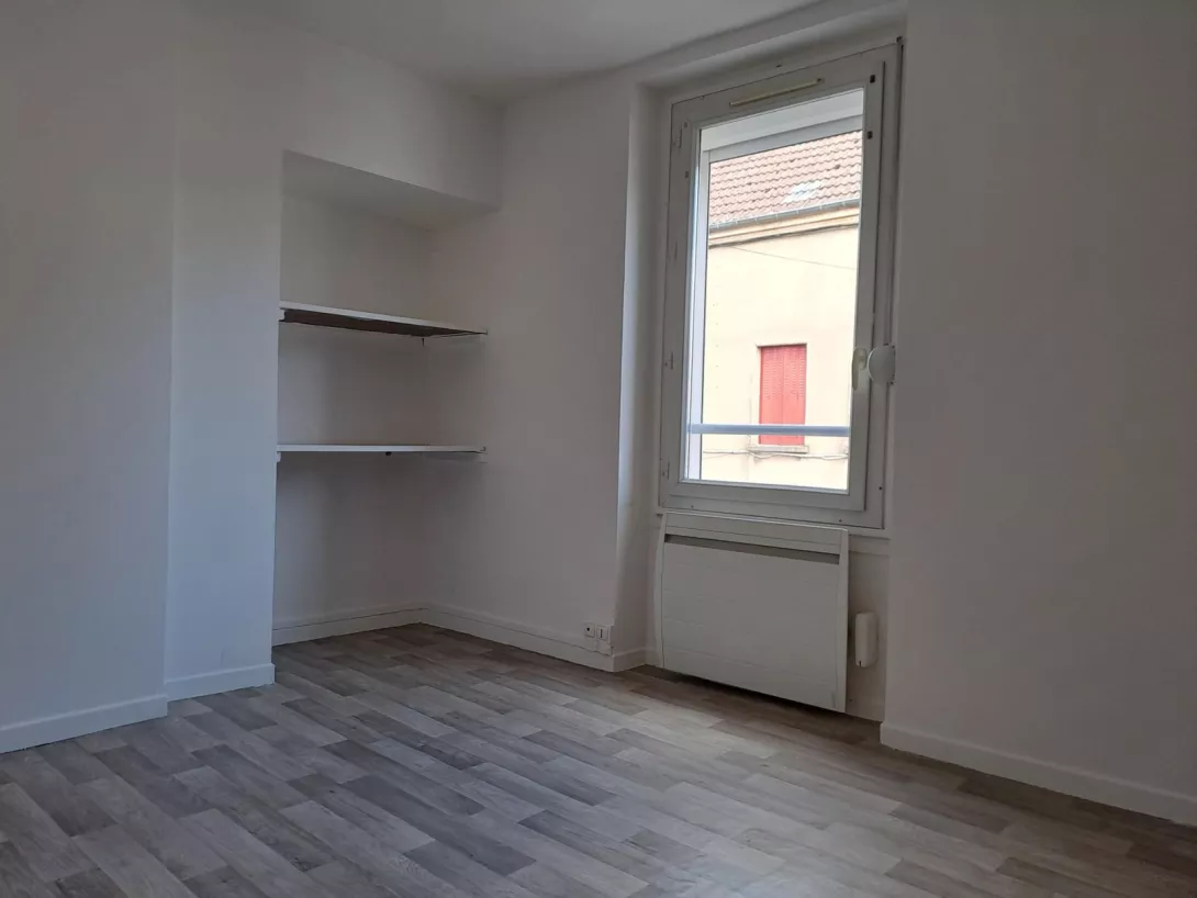  Location maison T5  92.00m²  à Montmirail  (51210)  - ER.64782 - Galerie 3 - Ouvrir l'image en pleine taille