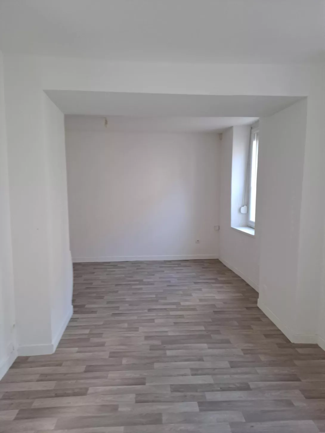  Location maison T5  92.00m²  à Montmirail  (51210)  - ER.64782 - Galerie 5 - Ouvrir l'image en pleine taille